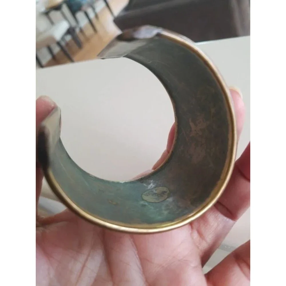 Vintage bronz cuff bracelet elephant motif